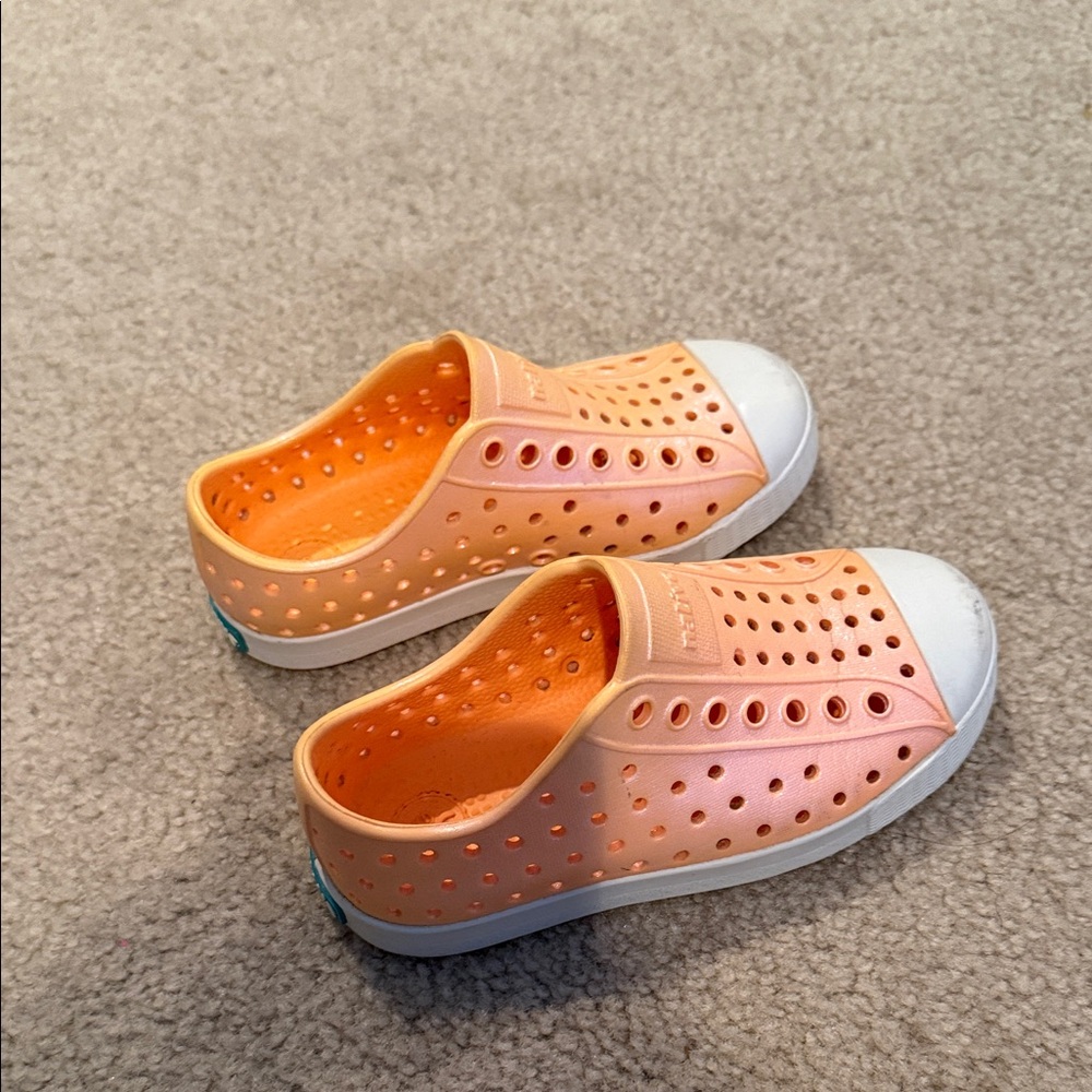 Shimmery orange native